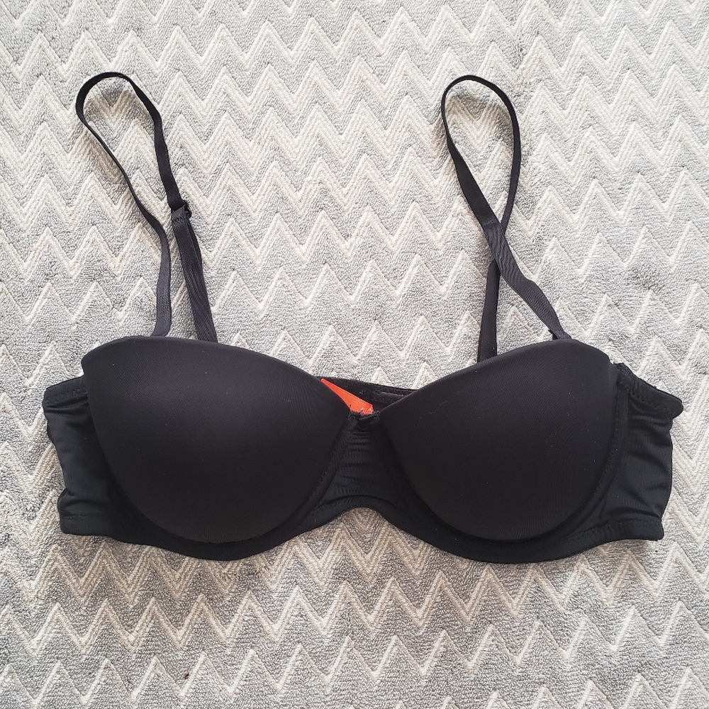 ⏰️LAST CHANCE⏰️Black adjustable bra
